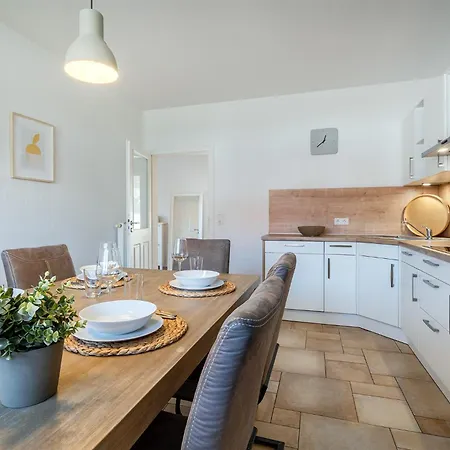 Uns Anloopstee Holiday home